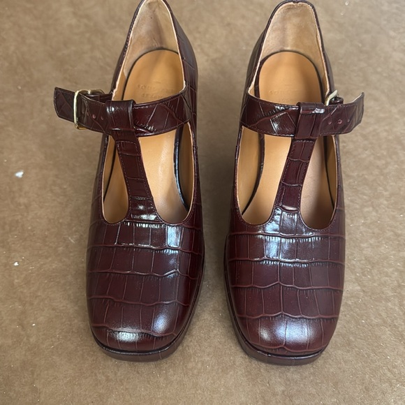 Sezane Monique high Mary Jane’s in burgundy croc. Size 37 - Picture 2 of 3